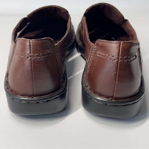 NATURALIZER women’s Size 9 1/2 Brown Leather Slip On Sandal